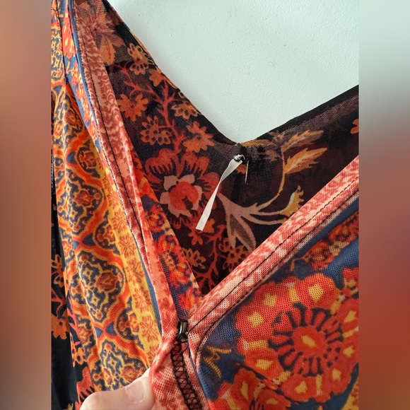 Free People Havana Black Floral Boho Sleeveless Surplice Top Size Medium - Picture 4 of 9